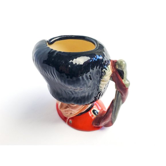 Royal Doulton 1986 The Guardsman Mini Character Jug, Vintage Ceramic Toby Mug - Picture 3 of 9